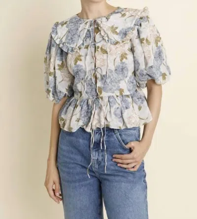 Aureum Oversized Collar Blouse In Light Blue