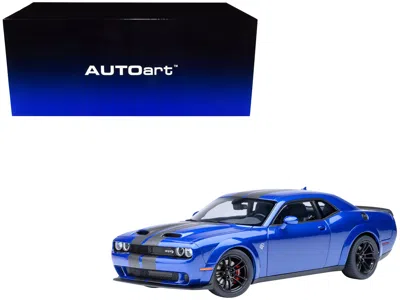 Autoart 2022 Dodge Challenger Srt Jailbreak Indigo Blue Metallic With Carbon Stripes 1/18 Model Car By Autoa