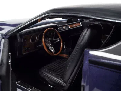Autoworld 1971 Dodge Charger R/t Plum Crazy Purple Metallic With Black Vinyl Top "muscle Car & Corvette Nation In Blue