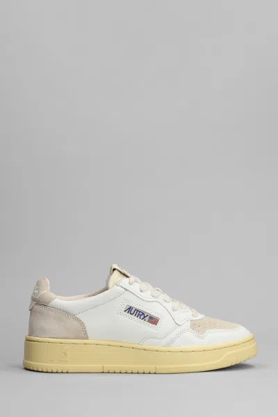 AUTRY 01 SNEAKERS IN WHITE SUEDE AND LEATHER