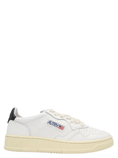 Autry White Medalist Low Ll22 Sneakers