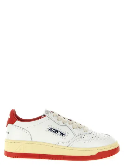 AUTRY AUTRY AUTRY X MAISON KITSUNÉ 'MEDALIST LOW' SNEAKERS