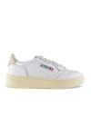 Autry Medalist Sneakers In White