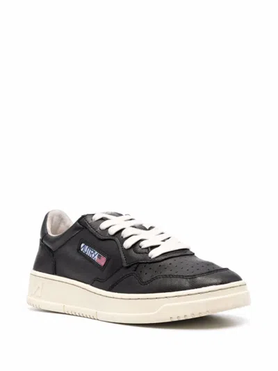 AUTRY BLACK LOGO SNEAKERS