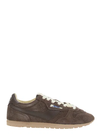 AUTRY BROWN LOGO SNEAKERS
