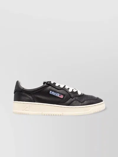 Autry Chunky Sole Low-top Sneakers In Black