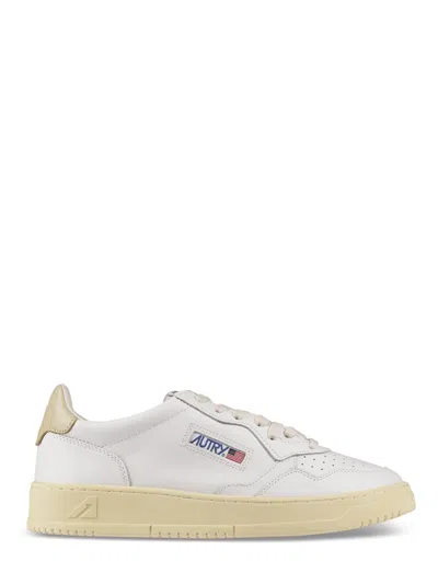 Autry White Leather Medalist Sneakers In Neutral