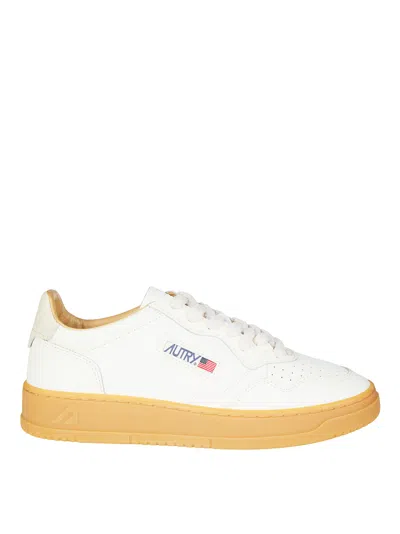 Autry Classic Medalist Low Sneaker For Men In Neutral