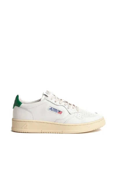 Autry Classic Vintage-inspired Medalist Shoe With Elevated Sole In White