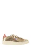 Autry Low-top Sequin Lace-up Shoes In Gold