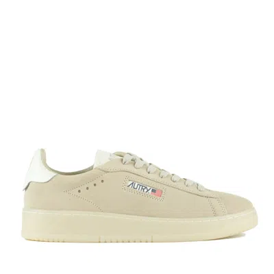 Autry Dallas Low Marshmallow Suede And Papyrus Sneakers In Sand