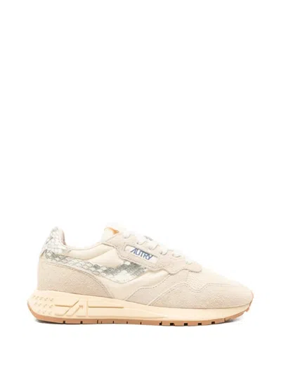 Autry Ecru Leather Sneakers In Neutral