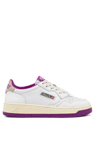 Autry Elegant Flat Shoes For Women In White