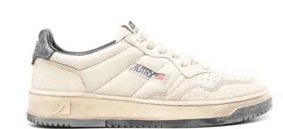 Autry Flat Shoes In Neutral