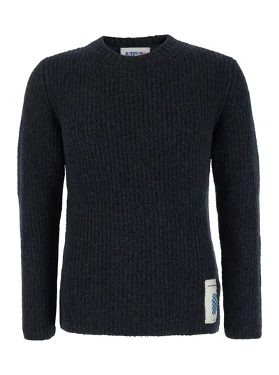 AUTRY GREY CREWNECK SWEATER WITH LOGO PATCH IN RIBBED WOOL MAN