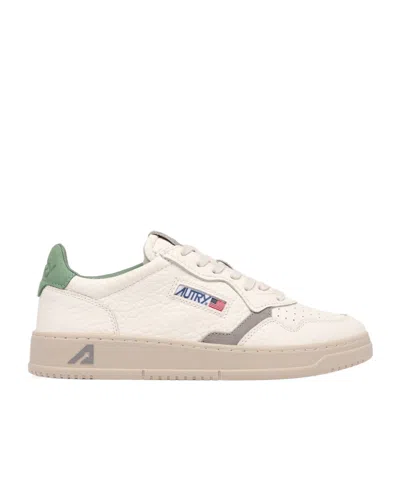 Autry Grained Medalist Low Leather Sneakers In White