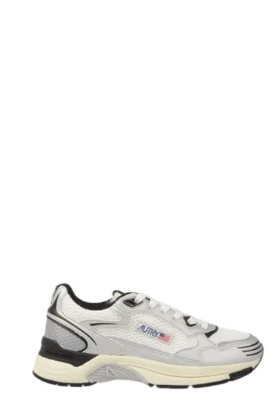 Autry Grey Leather Flats In White
