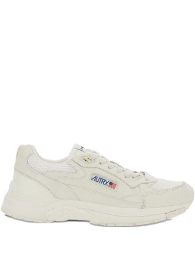 AUTRY HYPERWAY LOGO-PATCH MESH SNEAKERS