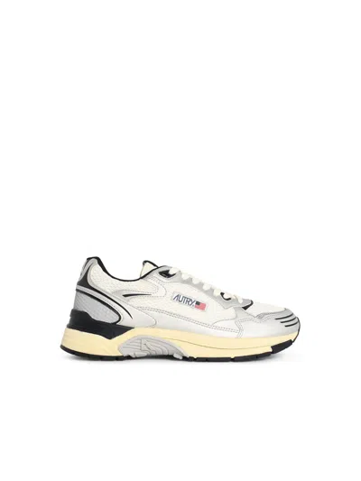 AUTRY 'HYPERWAY LOW' SILVER AND BLACK MESH SNEAKERS