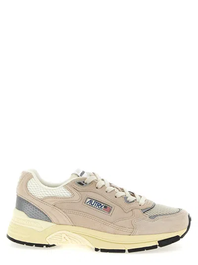 Autry Hyperway Low Sneakers Beige In Metallic