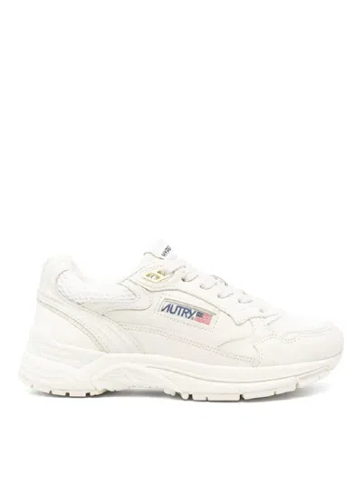 AUTRY HYPERWAY LOW-TOP SNEAKERS