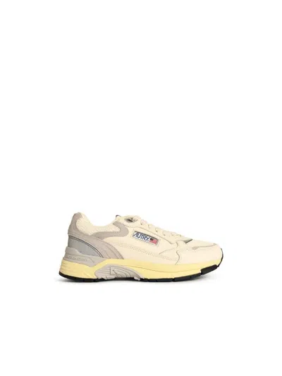 Autry 'hyperway Low' White And Grey Mesh And Suede Sneakers