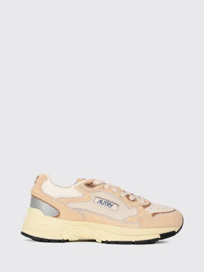 Autry Hyperway Low-top Sneakers In Leather And Mesh With A Serrated Sole In Neutral