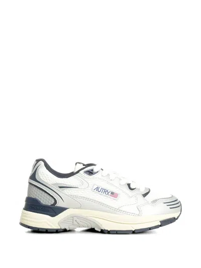 Autry Hyperway Panelled Trainers In White