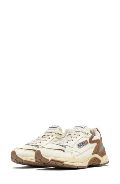 Autry Hyperway Sneaker In Brown