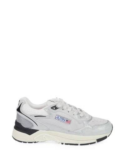 Autry Contemporary Running Sneakers With Suede And Mesh Detail In White