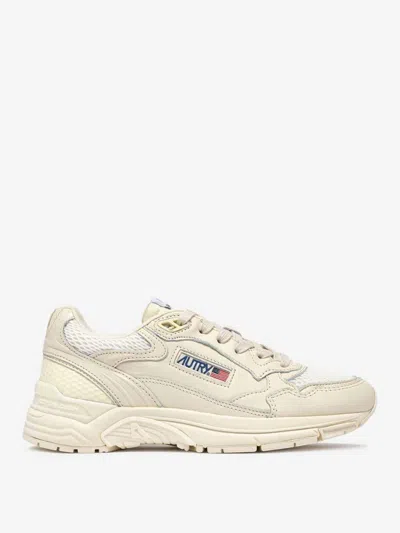 Autry Hyperway Sneakers In White