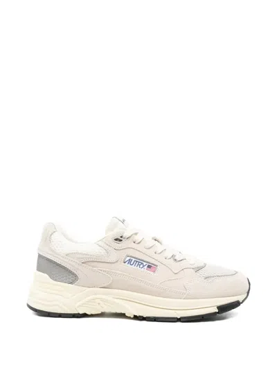Autry Hyperway Sneakers In Mesh And Suede White Silver In Neutral