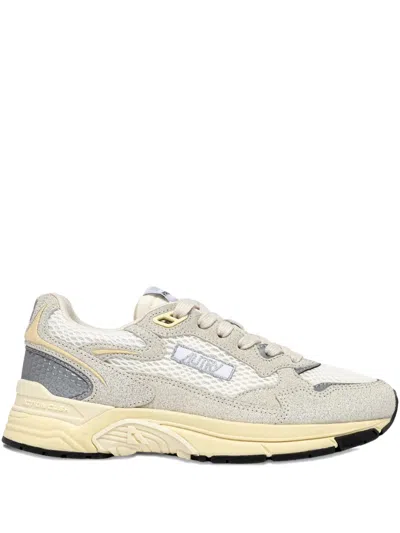 Autry Lace-up Sneakers In Gray