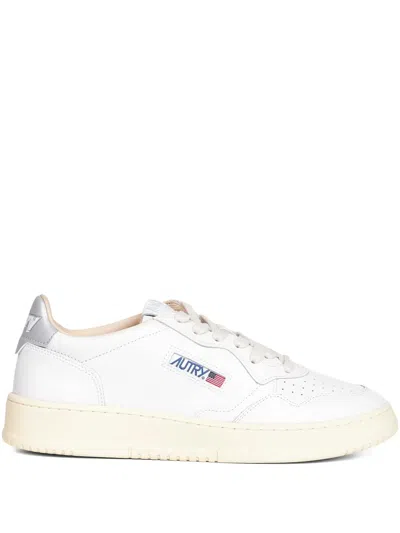Autry Medalist Sneaker Leather Upper Tonal Inserts In White