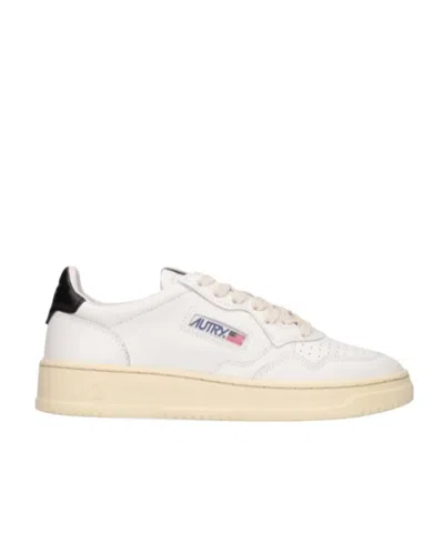 Autry Lace-up Low-cut Sneakers In White