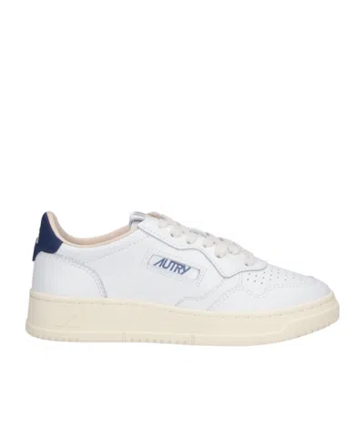 Autry Lace-up Low-top Sneakers In White