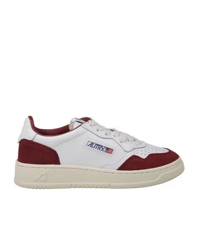 Autry Medalist Lace-up Sneakers In White
