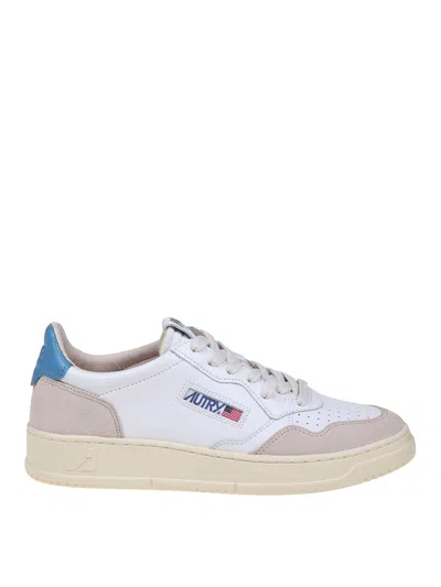 Autry Suede Panelled Sneakers In Wht Pblue
