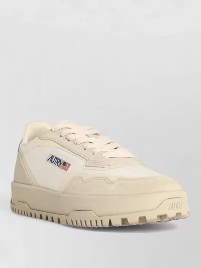 Autry Leather Low-top Sneakers In Neutral