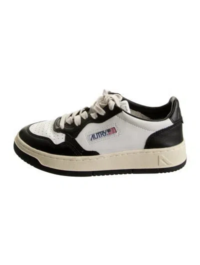 Pre-owned Autry Leather Sneakers In Black