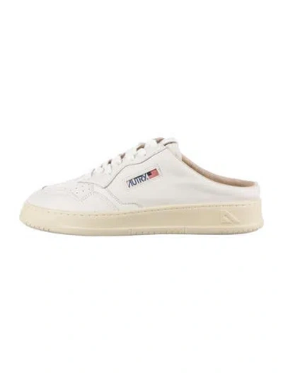 Pre-owned Autry Leather Sneakers In White