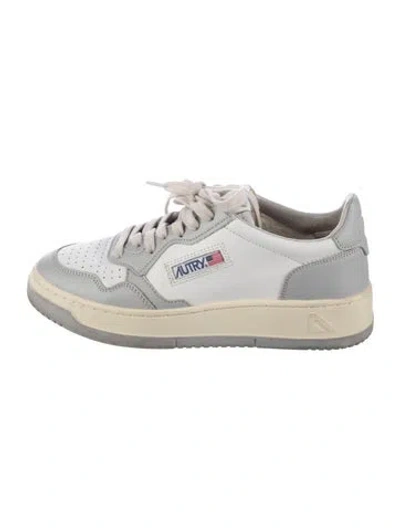Pre-owned Autry Leather Sneakers In White