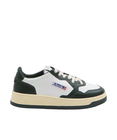 Autry Logo Low-cut Sneakers In Black