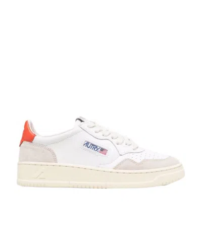 Autry Medalist Low Sneakers In White