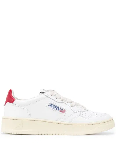 Autry Medalist Low Sneakers In White And Red Leather