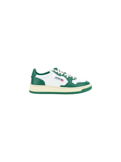 Autry Low 01 Sneakers In Bianco/verde
