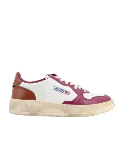 Autry Low-cut Lace-up Sneakers In Nude