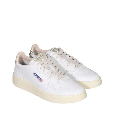Autry Low-cut Lace-up Sneakers In White