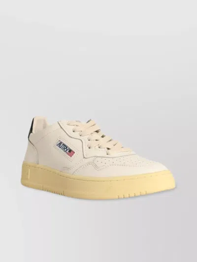 Autry 'low Medalist' Leather Sneakers In White