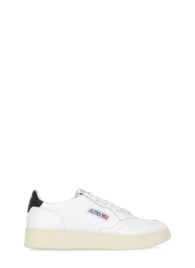 Autry Low Medalist Sneakers In White